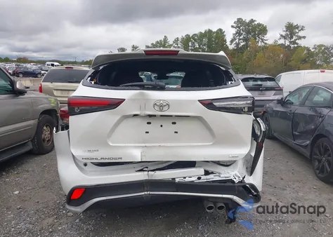 2024 Toyota Highlander Xse from USA, damaged, VIN 5TDKDRAHXRS548698